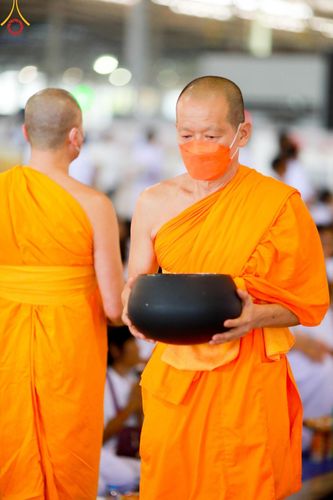 ภาพ No.126524:พิธีตักบาตร ในวันอาทิตย์ต้นเดือนที่ 3 มีนาคม พ.ศ. 2567 ณ บ้านแก้วเรือนทองคุณยายฯ วัดพระธรรมกาย