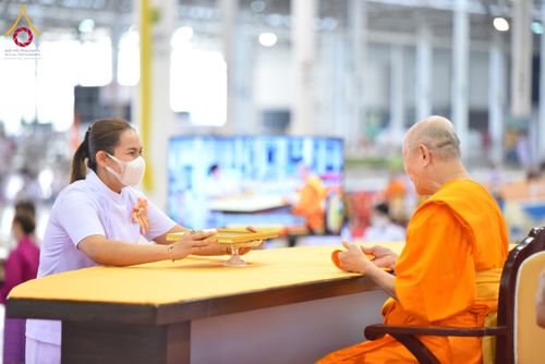 ภาพ No.127078:พิธีมอบใบประกาศเกียรติคุณองค์กรนานาชาติ และหน่วยงานที่ชักชวนคนร่วมโครงการนั่งสมาธิเพื่อสันติภาพโลกมากที่สุด วันอาทิตย์ที่ 1 มีนาคม พ.ศ. 2567 ณ สภาธรรมกายสากล วัดพระธรรมกาย