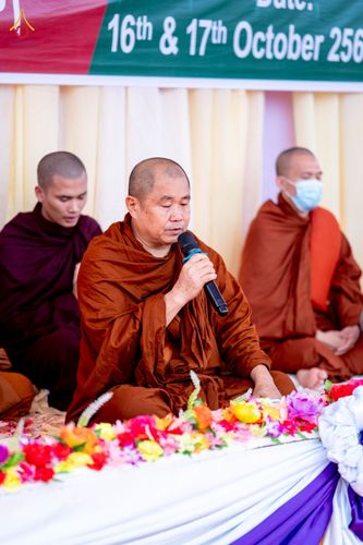 ภาพ No.257515:วันที่ 17 ตุลาคม พ.ศ. 2568 พิธีทอดกฐินสมทบวัดกัลยาณมิตรต่างประเทศ  บูชาธรรม 81 ปี หลวงพ่อธัมมชโย ณ ศูนย์ปฏิบัติธรรมไมตรีปูร์ เมืองคาร์การชารี ประเทศบังกลาเทศ 