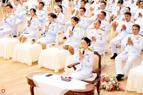 ภาพ No.234928:พิธีเจริญพระพุทธมนต์ ปฎิบัติธรรมเจริญสมาธิภาวนา และพิธีทำบุญตักบาตร เพื่อถวายเป็นพระราชกุศลแด่พระบาทสมเด็จพระวชิรเกล้าเจ้าอยู่หัว เนื่องในโอกาสวันเฉลิมพระชนมพรรษา 28 กรกฎาคม พ.ศ. 2568 ณ ห้องแก้วสารพัดนึก 2 วัดพระธรรมกาย อ.คลองหลวง จ.ปทุมธานี