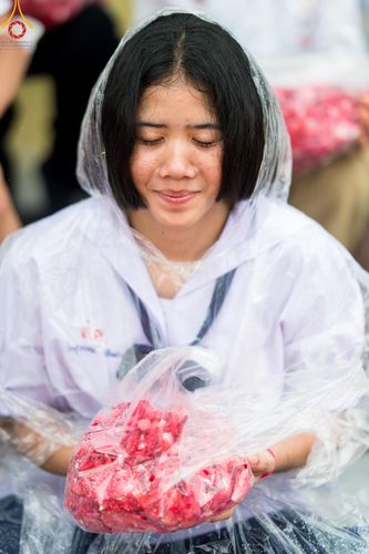 ภาพ No.128205:พิธีอัญเชิญพระบรมสารีริกธาตุ " ใจกลางเมืองนครหาดใหญ่ " เพื่อประดิษฐาน ณ มหารัตนเจดีย์สิริปทุมสวรรค์ (เจดีย์อริยพุทธะ 5 พระองค์) ศูนย์ปฏิบัติธรรมภาคใต้ อ.บางกล่ำ จ.สงขลา  วันที่ 9 มีนาคม พ.ศ.2567 (ชุดที่ 1)