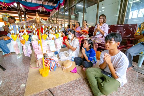 ภาพ No.165225:พิธีทอดกฐิน ณ วัดอินทโชติสังฆโพธิ์ธาราม อ.พนมสารคาม จ.ฉะเชิงเทรา ในโครงการกฐินสามัคคีทั่วไทย 30,000 วัด บูชาธรรม 80 ปี หลวงพ่อธัมมชโย โดยคณะศิษยานุศิษย์วัดพระธรรมกาย วันที่ 20 ตุลาคม พ.ศ. 2567