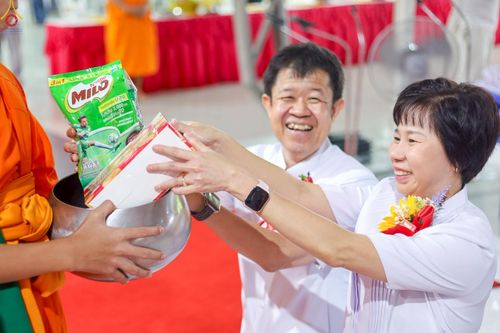 ภาพ No.228149:วันอาทิตย์ที่ 8 มิถุนายน พ.ศ. 2568 พิธีตักบาตรพระ 500 รูป ปีที่ 10 ณ ธุดงคสถานล้านนา อำเภอสันทราย จังหวัดเชียงใหม่