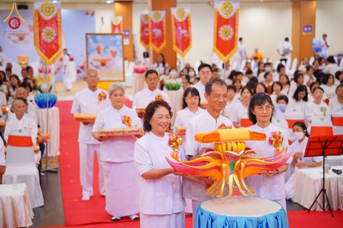 ภาพ No.173868:พิธีทอดกฐิน วัดภาวนาปีนัง ประเทศมาเลเซีย วันที่ 31 ตุลาคม พ.ศ. 2567