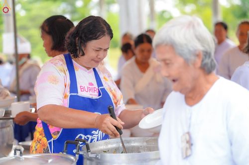 ภาพ No.247872:วันที่ 19-21 กันยายน พ.ศ. 2568 โครงการอบรมอุบาสิกาแก้ว รุ่นที่ 2 ณ ศูนย์ปฏิบัติธรรมจังหวัดบุรีรัมย์