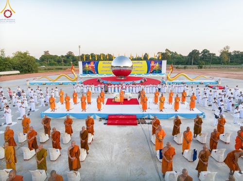 ภาพ No.174528:พิธีประดิษฐานดวงแก้วบรมเศรษฐี นาคีพ่นสมบัติใหญ่ ลานเอนกประสงค์พญานาค 4 ตระกูล วันที่ 15 พฤศจิกายน พ.ศ. 2567 ณ พุทธอุทยานนานาชาติ จ.หนองคาย