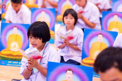 ภาพ No.103646:วันรวมพลังเด็กดี V-star ผู้นำฟื้นฟูศีลธรรมโลก จังหวัดสมุทรปราการ วันพุธที่ 20 ธันวาคม พ.ศ. 2566 ณ เมืองโบราณ จ.สมุทรปราการ