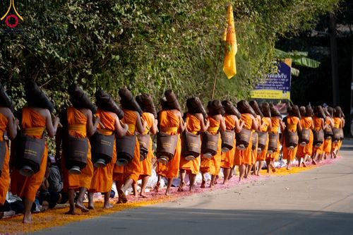 ภาพ No.107869:พิธีต้อนรับพระธรรมยาตรา ในโครงการธรรมยาตรากตัญญูบูชา มหาปูชนียาจารย์ พระมงคลเทพมุนี(สด จนฺทสโร) พระผู้ปราบมาร อนุสรณ์สถาน 7 แห่ง ปีที่ 12 วันที่ 7 มกราคม พ.ศ. 2567 ณ อนุสรณ์สถานคลองบางนางแท่น  อ.สามพราน จ.นครปฐม