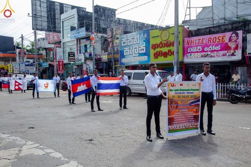 ภาพ No.139867:PhotoStory มหาศรัทธา ธรรมยาตราศรีลังกา EP.2 พิธีเปิดโครงการสยาม-ลังกา ธรรมยาตรา ฉลองเทศกาลวิสาขบูชาแห่งชาติ ศรีลังกา บูชาธรรม 80 ปีหลวงพ่อธัมมชโย เมื่อวันที่ 17 พฤษภาคม พ.ศ. 2567