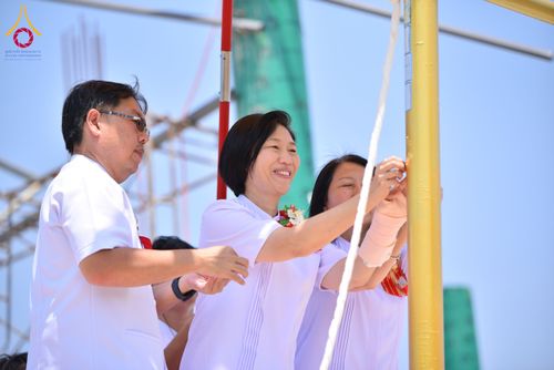 ภาพ No.131520:พิธีทอดผ้าป่ายกค้ำฟ้ามหามงคล อาคาร 80 ปี หลวงพ่อธัมมชโย ณ ศูนย์ปฏิบัติธรรมวิหารแดง ต.เจริญธรรม อ.วิหารแดง จ.สระบุรี วันที่ 17 มีนาคม พ.ศ. 2567