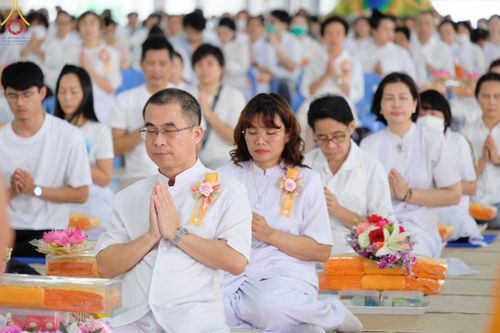 ภาพ No.169775:พิธีถวายภัตตาหารเมนูสวรรค์ "เพื่อการบรรลุธรรม" เนื่องในวันลอยกระทง (ขึ้น 15 ค่ำ เดือน 12) วันศุกร์ที่ 15 พฤศจิกายน พ.ศ. 2567 ณ หอฉันคุณยายอาจารย์ฯ วัดพระธรรมกาย