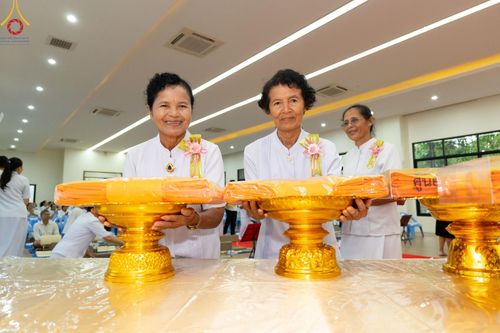 ภาพ No.162916:โครงการกฐินสามัคคีทั่วไทย 30,000 วัด บูชาธรรม 80 ปี หลวงพ่อธัมมชโย โดย คณะศิษยานุศิษย์วัดพระธรรมกาย ณ ศูนย์ปฎิบัติธรรมจันทบุรี วันที่ 18 ตุลาคม พ.ศ. 2567