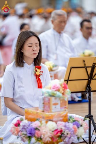 ภาพ No.239576:วันอาทิตย์ที่ 17 สิงหาคม พ.ศ. 2568 พิธีถวายคิลานเภสัช และอุปกรณ์ทางการแพทย์ แด่คณะสงฆ์ เนื่องในวันธรรมชัย ณ ห้องแก้วสารพัดนึก 2 สภาธรรมกายสากล วัดพระธรรมกาย