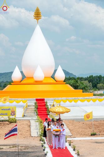 ภาพ No.144411:3 Bigboon 1.พิธีทอดผ้าป่าสถาปนาสังฆรัตนะปทุมเจดีย์ 2.พิธีประดิษฐานดอกบัวอนันต์นิรันดร์กาล 3.พิธีถวายมหาสังฆทานแด่คณะสงฆ์ทุกวัดในจังหวัดปัตตานี ณ ศูนย์อบรมเยาวชนจังหวัดปัตตานี วันอาทิตย์ที่ 14 กรกฎาคม พ.ศ. 2567