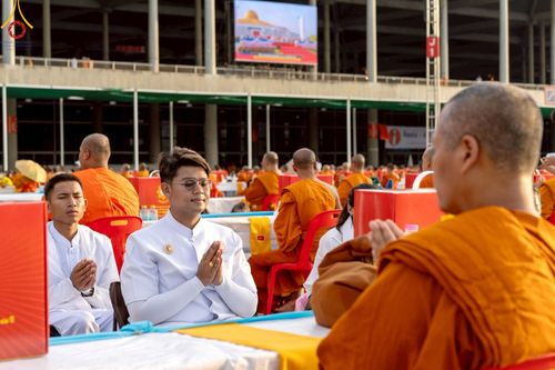 ภาพ No.219587:วันอังคารที่ 22 เมษายน พ.ศ. 2568 พิธีถวายมหาสังฆทานคณะสงฆ์ 40,000 กว่าวัดทั่วประเทศ เนื่องในวันคุ้มครองโลก ณ วัดพระธรรมกาย จ.ปทุมธานี