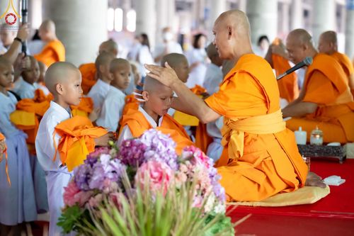 ภาพ No.134160:พิธีบรรพชาสามเณร โครงการบรรพชาสามเณร ฟื้นฟูพระพุทธศาสนาทั่วไทย ศูนย์อบรมวัดพระธรรมกาย วันเสาร์ที่ 6 เมษายน พ.ศ. 2567