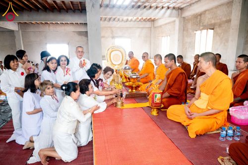 ภาพ No.173289:พิธีทอดกฐินต่างประเทศ ในนามหลวงพ่อธัมมชโย ณ วัดสิริวิเวก เพื่อถวายที่ดินส่วนขยาย 200 ไร่ แขวงจำปาสัก สปป. ลาว วันพุธที่ 30 ตุลาคม พ.ศ. 2567