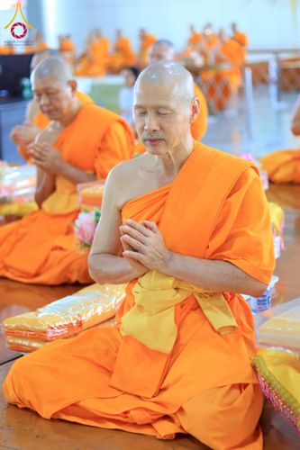 ภาพ No.217135:วันเสาร์ที่ 12 เมษายน พ.ศ. 2568 พิธีบุพเปตพลี ครั้งที่ 162 ร่วมอุทิศบุญแด่หมู่ญาติที่ล่วงลับไปแล้ว และพิธีถวายภัตตาหารเมนูสวรรค์ ณ หอฉันคุณยายอาจารย์ฯ วัดพระธรรมกาย