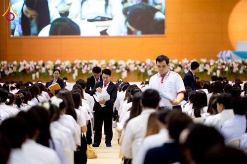 ภาพ No.273305:วันที่ 23 พฤศจิกายน พ.ศ. 2568 การสอบตอบปัญหาธรรมะ ทางก้าวหน้า "ระดับอุดมศึกษา" ณ ห้องแก้วสารพัดนึก 1 สภาธรรมกายสากล วัดพระธรรมกาย จ.ปทุมธานี