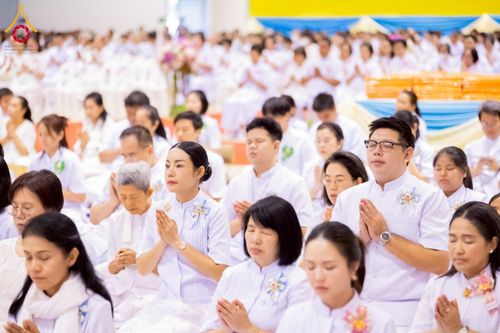 ภาพ No.215716:วันอาทิตย์ต้นเดือนที่ 6 เมษายน พ.ศ. 2568 พิธีทอดผ้าป่าสมทบ เพื่องานถวายมหาสังฆทาน 40,000 กว่าวัดทั่วประเทศ ณ สภาธรรมกายสากล วัดพระธรรมกาย