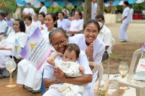 ภาพ No.238354:วันเสาร์ที่ 9 สิงหาคม พ.ศ. 2568 พิธีกลั่นแผ่นดิน โปรยทราย และจุดประทีปถวายเป็นพุทธบูชา จ.ระยอง สถาปนาองค์พระเจดีย์เพื่อสร้างสันติภาพโลก ณ ศูนย์ปฏิบัติธรรมระยอง(บ้านช่องลม) ต.บางบุตร อ.บ้านค่าย จ.ระยอง