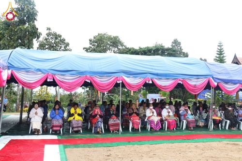 ภาพ No.174106:พิธีวางศิลาฤกษ์มหาสมบัติ โปรยรัตนชาติบ่อมงคลเศรษฐี ติดแผ่นทอง ลูกนิมิต - ช่อฟ้า เพื่อสถาปนาสร้างอุโบสถ บูชาธรรม 80 ปีหลวงพ่อธัมมชโย ณ วัดทุ่งเจริญธรรม อ.อมก๋อย จ.เชียงใหม่ วันที่ 8 พฤศจิกายน พ.ศ. 2567