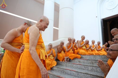 ภาพ No.145570:พิธีอธิษฐานพรรษาของคณะสงฆ์วัดพระธรรมกาย ณ อุโบสถพระไตรปิฎก วัดพระธรรมกาย วันอาทิตย์ที่ 21 กรกฎาคม พ.ศ. 2567