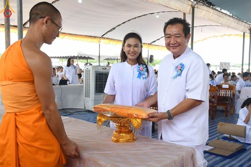 ภาพ No.91407:พิธีทอดผ้าป่ายกยอดดอกบัวสิริปทุมทิพย์  ประดิษฐาน ณ ปทุมเจดีย์  (เจดีย์พระพุทธเจ้า ๕ พระองค์) ณ ศูนย์อบรมเยาวชนจังหวัดปัตตานี 22 ตุลาคม พ.ศ.2566