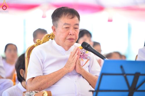 ภาพ No.158120:พิธีทอดผ้าป่า ติดตั้งแผ่นสิริฉะทะนะรัสมี(หลังคา) อาคาร 80 ปี หลวงพ่อธัมมชโย วันอาทิตย์ที่ 22 กันยายน พ.ศ. 2567 ณ ศูนย์ปฏิบัติธรรมวิหารแดง อ.วิหารแดง จ.สระบุรี