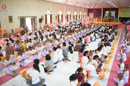 ภาพ No.135578:พิธีขอขมามอบผ้าไตร, พิธีบรรพชาสามเณร ในโครงการบรรพชาสามเณร ฟื้นฟูพระพุทธศาสนาทั่วไทย ณ วัดพระพุทธบาท ราชวรมหาวิหาร อ.พระพุทธบาท จ.สระบุรี วันที่ 6 เมษายน พ.ศ. 2567