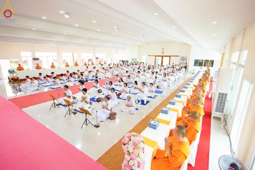 ภาพ No.149590:พิธีทอดผ้าป่ามหามงคล เพื่องานพระพุทธศาสนา , พิธีเจริญพระพุทธมนต์ และพิธีถวายสังฆทานแด่คณะสงฆ์ เนื่องในวันธรรมชัย 56 พรรษา น้อมบูชาธรรมหลวงพ่อธัมมชโย ณ ธรรมอุทยานบ้านแป้ง จ.สิงห์บุรี วันเสาร์ที่ 24 สิงหาคม พ.ศ. 2567