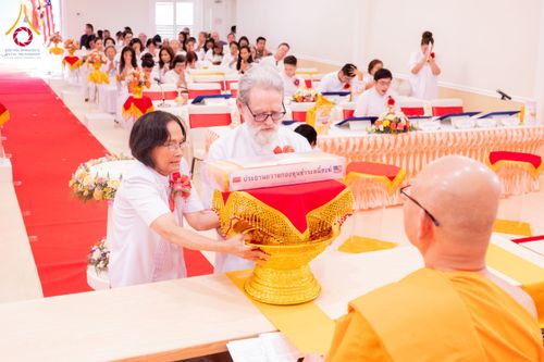 ภาพ No.175020:พิธีทอดกฐิน วัดพระธรรมกายซิลิคอนวัลเลย์ มลรัฐแคลิฟอร์เนีย ประเทศสหรัฐอเมริกา บูชาธรรม 80 ปี หลวงพ่อธัมมชโย โดยคณะศิษยานุศิษย์วัดพระธรรมกาย วันที่ 27 ตุลาคม พ.ศ. 2567