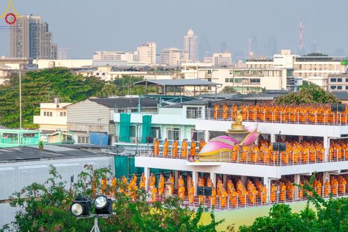 ภาพ No.201579:พิธีจุดประทีปถวายเป็นพุทธบูชา และบูชาธรรมมหาปูชนียาจารย์ ณ อาคารธรรมยาตรา กตัญญูบูชามหาปูชนียาจารย์ ตรงข้ามวัดปากน้ำภาษีเจริญ จ.กรุงเทพมหานคร ในโครงการธรรมยาตรา กตัญญูบูชา มหาปูชนียาจารย์ พระมงคลเทพมุนี(สด จนฺทสโร) พระผู้ปราบมาร อนุสรณ์สถาน 7 แห่ง