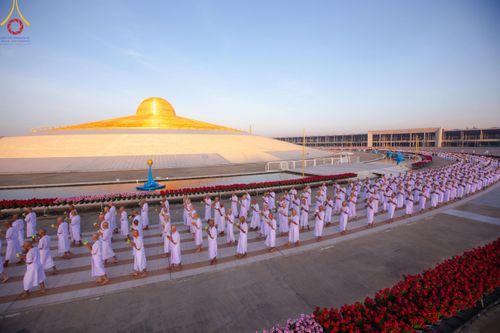 ภาพ No.180547:พิธีบรรพชาอุปสมบท โครงการอุปสมบทบูชาธรรมมหาปูชนียาจารย์ ประจำปีพุทธศักราช 2567 วันเสาร์ที่ 7 ธันวาคมพ.ศ. 2567 ณ วัดพระธรรมกาย จ.ปทุมธานี