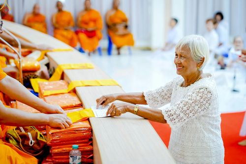 ภาพ No.241697:วันอาทิตย์ที่ 24 สิงหาคม พ.ศ. 2568 พิธีทอดผ้าป่า ฉลองครบรอบ 10 ปี ศูนย์ปฏิบัติธรรมพัทลุง