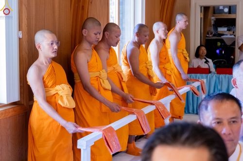 ภาพ No.91259:พิธีสมโภชพระประธาน "พระธรรมกาย" , พิธีเปิดไฟมงคลและเปิดไฟส่องสว่างรัศมีดวงธรรมพระประธาน "พระธรรมกาย" , พิธีทอดผ้าป่าภาคพื้น 19 วัดศูนย์สาขาภาคพื้นอเมริกา  และพิธีมุทิตาสักการะพระมหาเถระ พระเถระ ประจำปี 2566 วันอาทิตย์ที่ 15 ตุลาคม พ.ศ. 2566