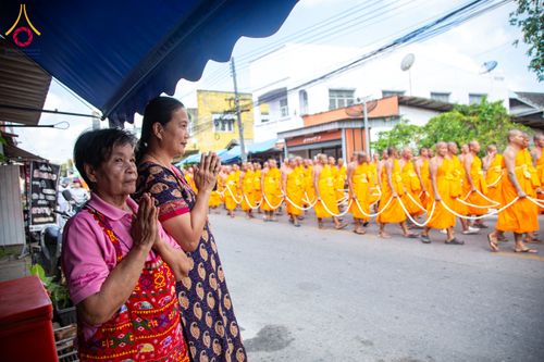 ภาพ No.211372:วันอาทิตย์ที่ 16 มีนาคม พ.ศ. 2568 ธรรมยาตราอัญเชิญพระบรมสารีริกธาตุ รอบเมืองปัตตานี ประดิษฐาน ณ ปทุมเจดีย์ เจดีย์พระพุทธเจ้า 5 พระองค์  ศูนย์อบรมเยาวชนปัตตานี