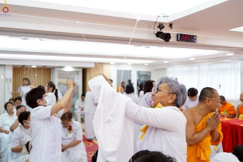 ภาพ No.233690:วันอาทิตย์ที่ 6 กรกฎาคม พ.ศ.2568 พิธีสมโภช 15 ปี วัดพระธรรมกายเกาลูน และพิธีมุทิตาสักการะเปรียญธรรม 9 ประโยค ณ วัดพระธรรมกายเกาลูน เขตปกครองพิเศษฮ่องกง สาธารณรัฐประชาชนจีน