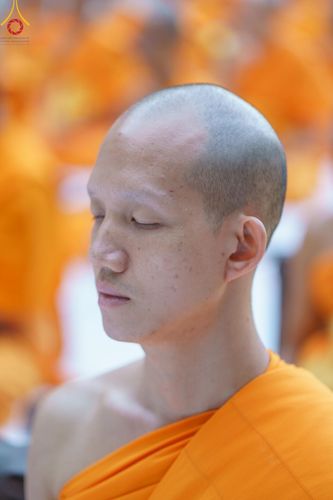 ภาพ No.189207:พระธรรมยาตราปฏิบัติธรรม และถ่ายภาพหมู่ประวัติศาสตร์ ในโครงการธรรมยาตรา กตัญญูบูชา มหาปูชนียาจารย์ พระมงคลเทพมุนี(สด จนฺทสโร) พระผู้ปราบมาร อนุสรณ์สถาน 7 แห่ง ปีที่ 13 วันที่ 4 มกราคม พ.ศ. 2568 ณ อนุสรณ์สถานมหาวิหารพระมงคลเทพมุนี (โลตัสแลนด์) อ.สองพี่น้อง