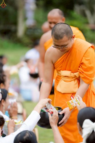 ภาพ No.234222:พิธีมุทิตาสักการะ "พระสิริรัตนเมธี" เจ้าคณะจังหวัดเลย ,พิธีถวายไทยธรรม ๙ วัด และพิธีทอดผ้าป่าเพื่อสร้างทุกสิ่ง  ในวาระทำบุญครบรอบ ๑๐ ปี ณ ศูนย์ปฏิบัติธรรมแก้วภูเรือ อ.ภูเรือ จ.เลย