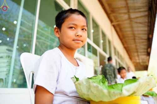ภาพ No.134851:พิธีตัดปอยผม พิธีขอขมารับผ้าไตร พิธีบรรพชา และพิธีถวายบาตร ในโครงการบรรพชาสามเณร ฟื้นฟูพระพุทธศาสนาทั่วไทย  ณ ศูนย์ปฏิบัติธรรมและศูนย์อบรมเยาวชนเพชรบุรี ต.ท่าแลง อ.ท่ายาง จ.เพชรบุรี