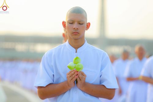 ภาพ No.133726:พิธีเวียนประทักษิณและพิธีวันทาเจดีย์ โครงการบรรพชาสามเณร ฟื้นฟูพระพุทธศาสนาทั่วไทย ณ วัดพระธรรมกาย วันเสาร์ที่ 6 เมษายน พ.ศ. 2567