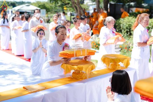 ภาพ No.148297:พิธีปฐมอุปสมบท สมโภชอุโบสถ บูชาธรรม 80 ปี หลวงพ่อธัมมชโย  วันอาทิตย์ที่ 11 สิงหาคม พ.ศ. 2567 วัดพระธรรมกายโทชิหงิ ประเทศญี่ปุ่น