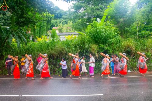 ภาพ No.140939:PhotoStory มหาศรัทธา ธรรมยาตราศรีลังกา EP.5 โครงการสยาม-ลังกา ธรรมยาตรา ฉลองเทศกาลวิสาขบูชาแห่งชาติ ศรีลังกา บูชาธรรม 80 ปีหลวงพ่อธัมมชโย เส้นทางจาก เมืองดัมบูลลา ไปยัง เมืองมาตะเล ตั้งแต่วันที่ 17-20 พฤษภาคม พ.ศ.2567