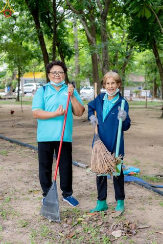 ภาพ No.145964:ชมรมจิตอาสาอนุรักษ์สิ่งแวดล้อม รับบุญทำความสะอาดบริเวณโบสถ์พระไตรปิฎก วัดพระธรรมกาย จ.ปทุมธานี วันที่ 25 กรกฎาคม พ.ศ. 2567