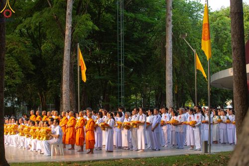 ภาพ No.136283:พิธีอุปสมบทสามเณรเตรียมสถาบันธรรมชัย รุ่นที่ 21 ณ โบสถ์พระไตรปิฏก วัดพระธรรมกาย วันเสาร์ที่ 4 พฤษภาคม พ.ศ.2567