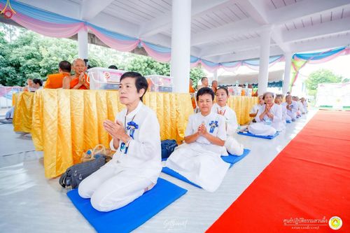 ภาพ No.236499:วันพุธที่ 30 กรกฏาคม  พ.ศ. 2568 พิธีถวายมหาสังฆทาน 81 วัด 81 ปี หลวงพ่อธัมชโย ครั้งที่ 2  ณ ศูนย์ปฏิบัติธรรมสวนผึ้ง ต.ท่าเคย อ.สวนผึ้ง จ.ราชบุรี