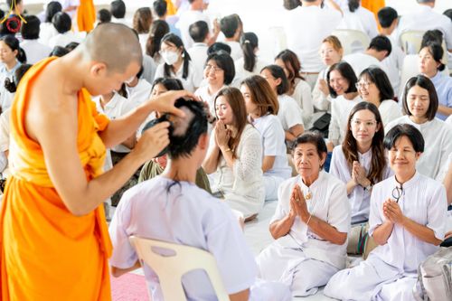 ภาพ No.140268:พิธีตัดปอยผมและปลงผม โครงการอุปสมบทหมู่ธรรมทายาท ระดับอุดมศึกษา รุ่นที่ 51 ภาคฤดูฝน วันเสาร์ที่ 8 มิถุนายน พ.ศ.2567 ณ มหารัตนวิหารคด 9 วัดพระธรรมกาย