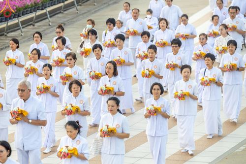 ภาพ No.216959:วันเสาร์ที่ 12 เมษายน พ.ศ. 2568 พิธีเวียนประทักษิณรอบพระมหาธรรมกายเจดีย์  พิธีวันทาเจดีย์ พิธีขอขมาและมอบผ้าไตร ในโครงการอุปสมบทหมู่ บูชาธรรมหลวงพ่อธัมมชโย, โครงการธรรมทายาท ระดับอุดมศึกษา รุ่นที่ 52 ,  โครงการบวชพระนานาชาติ AEC & WAB CEO รุ่นที่ 4 , ณ ว