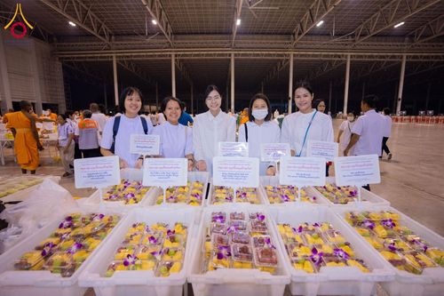 ภาพ No.121572:พิธีถวายภัตตาหารเป็นสังฆทาน แด่คณะพระธรรมยาตรา ปีที่ 12 วันที่ 31 มกราคม พ.ศ. 2567 ณ สภาธรรมกายสากล วัดพระธรรมกาย